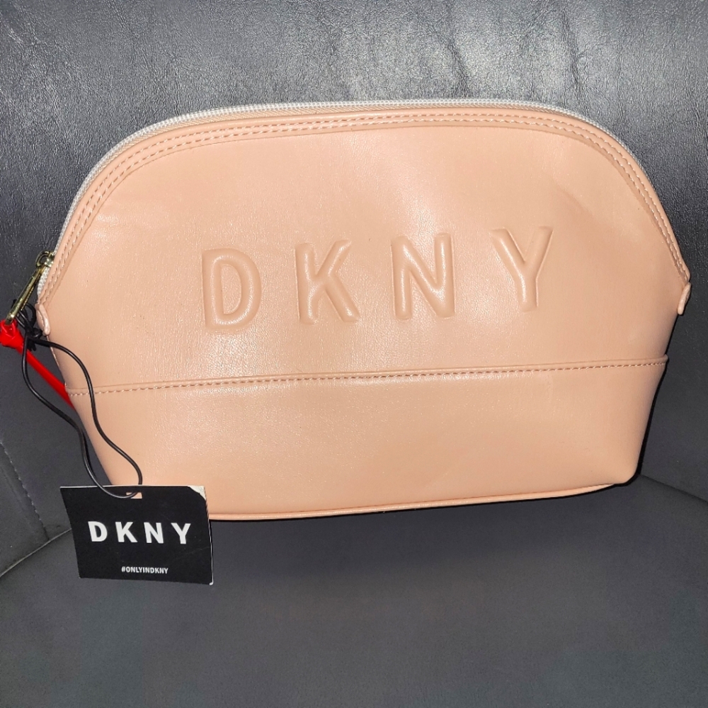 DKNY Cosmetic Bag 💄👝